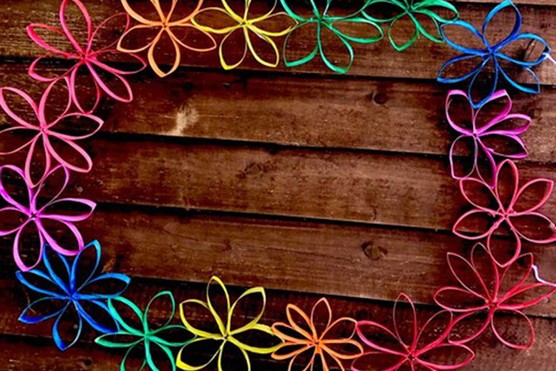 How to make a rainbow garland out of loo rolls