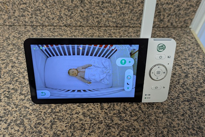 View of baby on LeapFrog LF2936FHD baby monitor